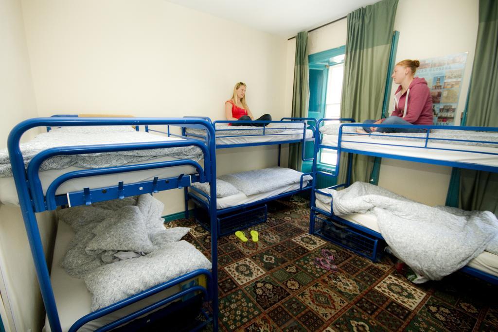 Cashel Holiday Hostel Exterior photo