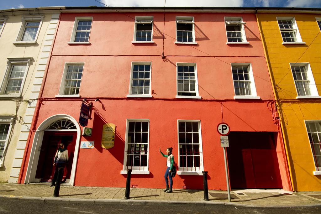 Cashel Holiday Hostel Exterior photo